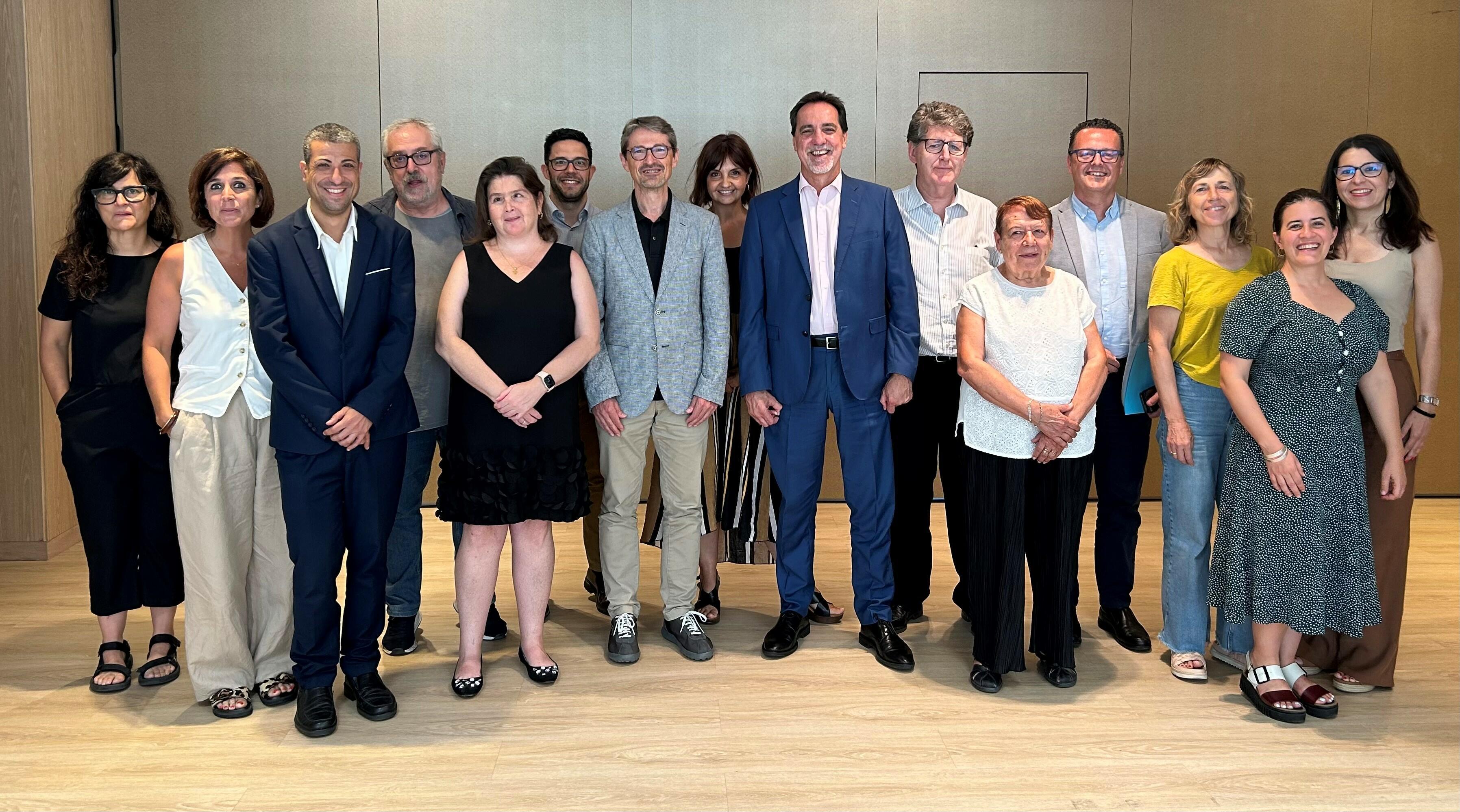 Foto grupal del jurat dels Premis Solidaris 2025 de l'ONCE