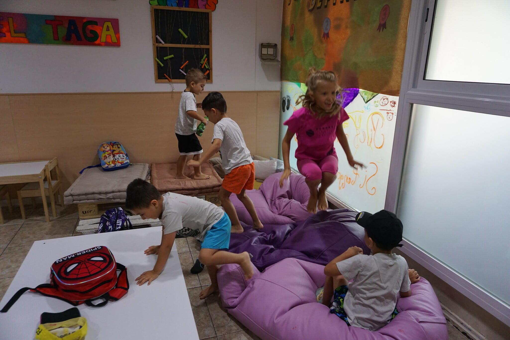 Casals becats a Torre Baró i Ciutat Meridiana (Barcelona)