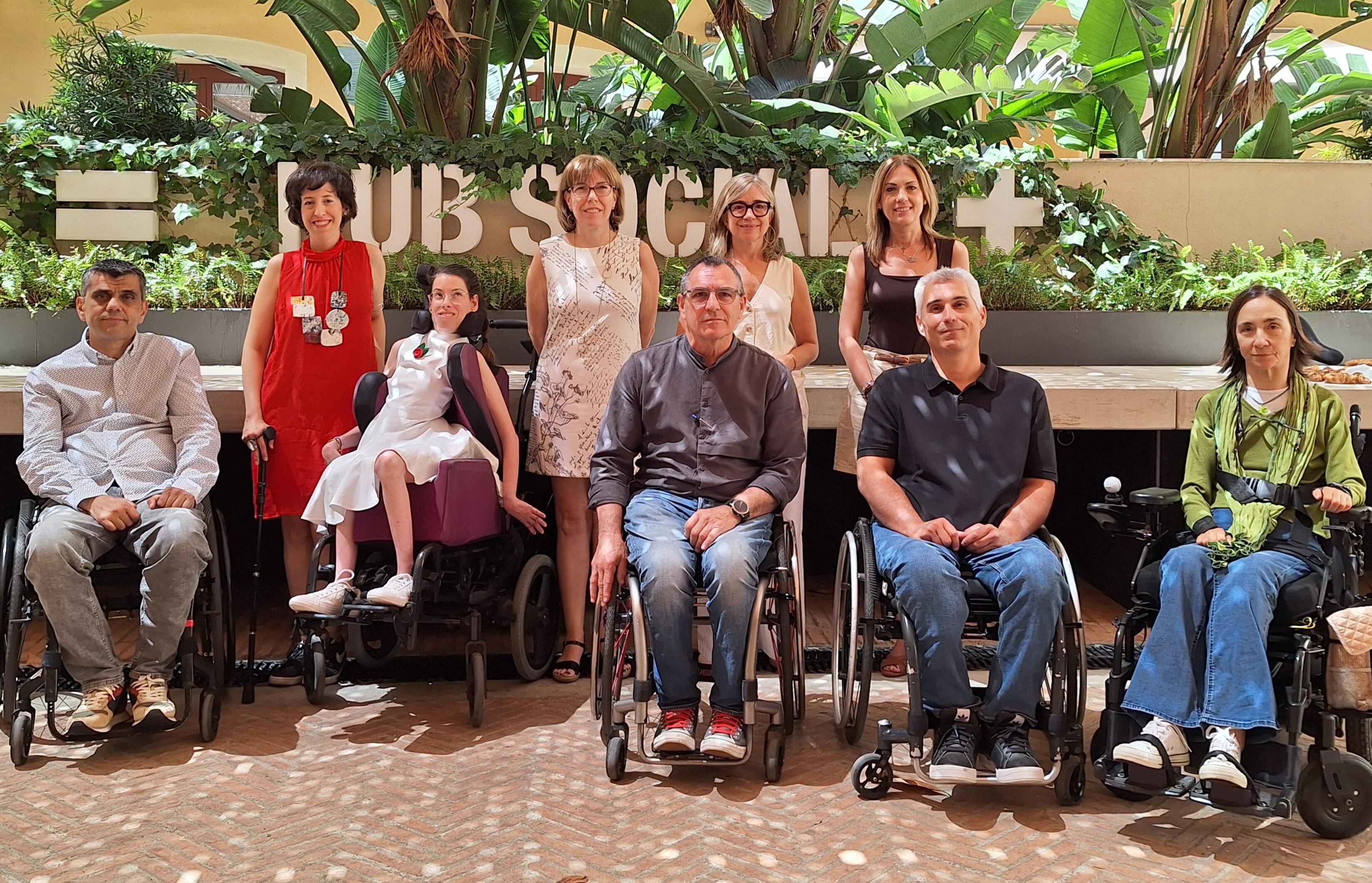 Fotografia amb alguns dels integrants de la nova Junta Directiva. 