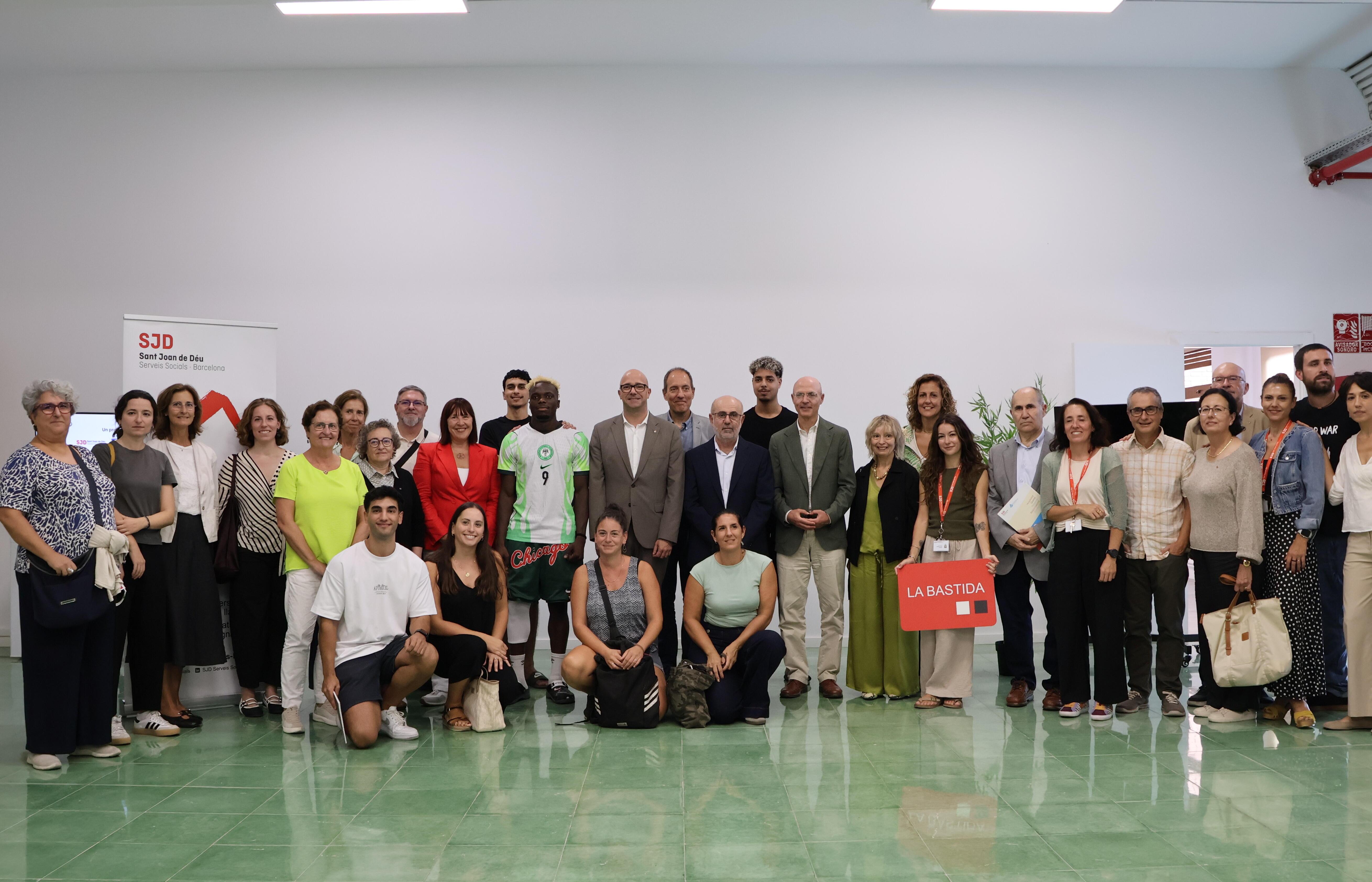Imatge de la inauguració del centre La Bastida
