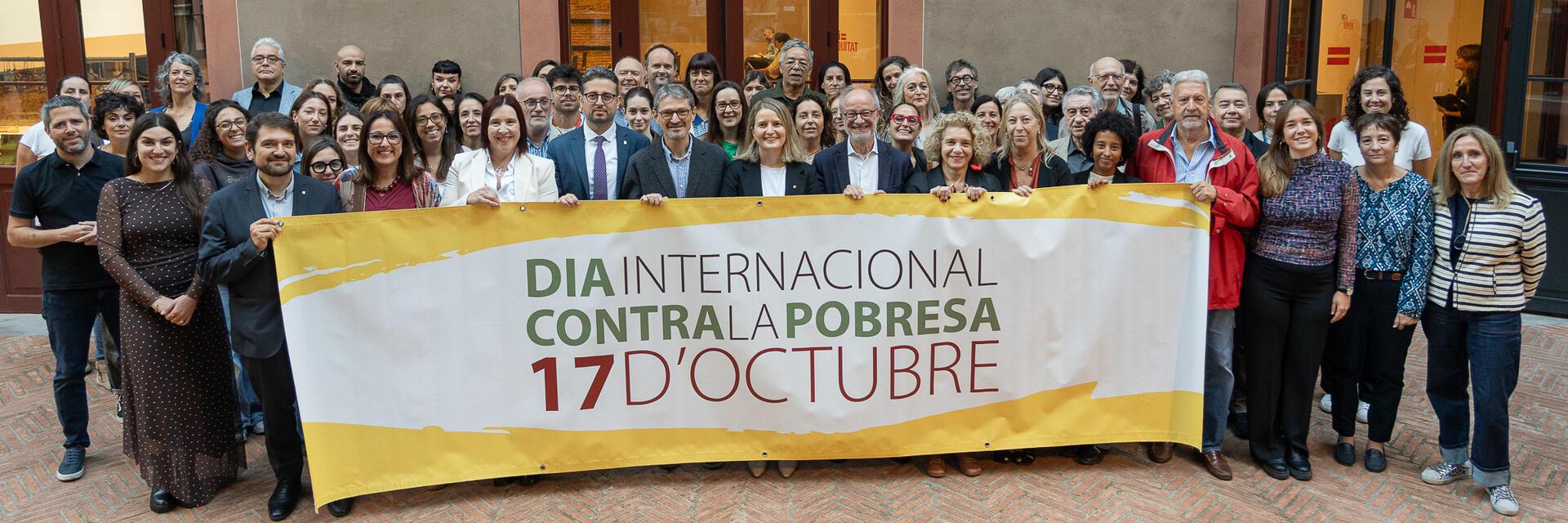 Fotografia institucional durant l'Acte del Dia Internacional per l'Erradicació de la Pobresa