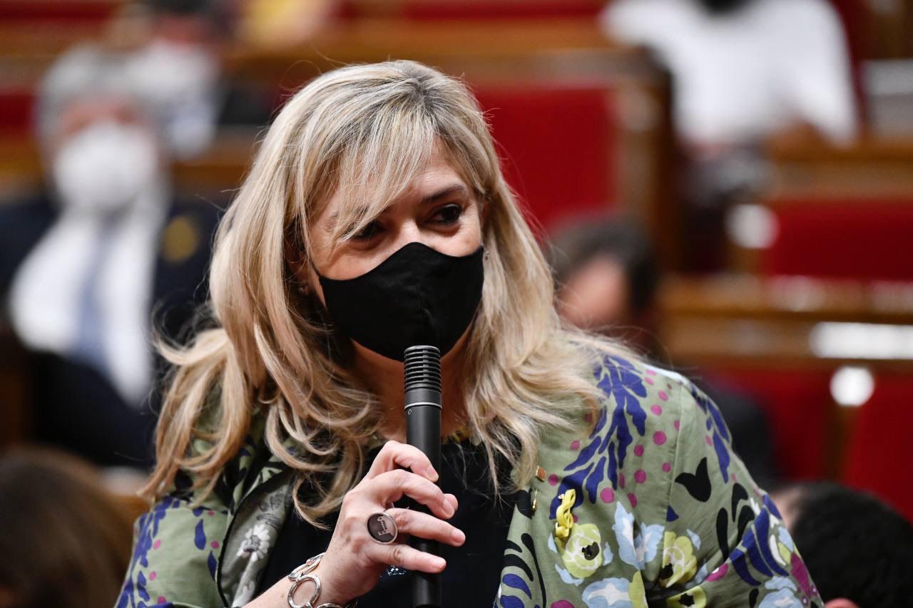 La consellera de Drets Socials Violant Cervera al Parlament de Catalunya