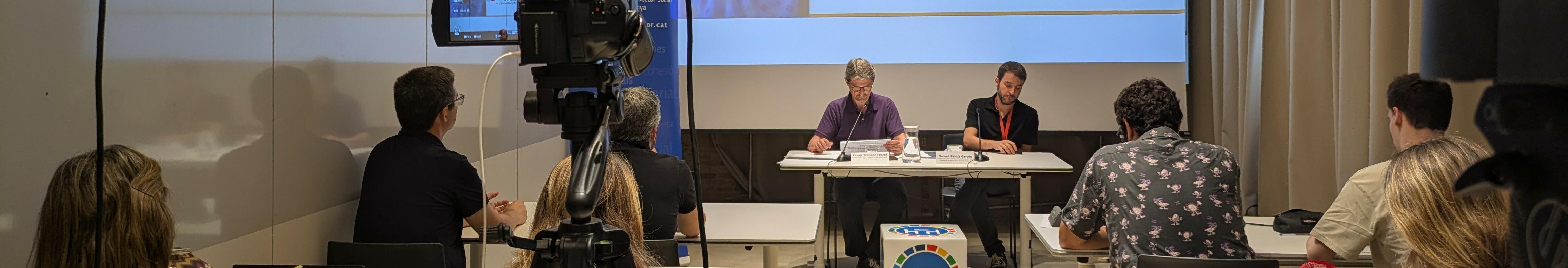 Roda de premsa 'Desconnectades? L'índex català de bretxa digital'
