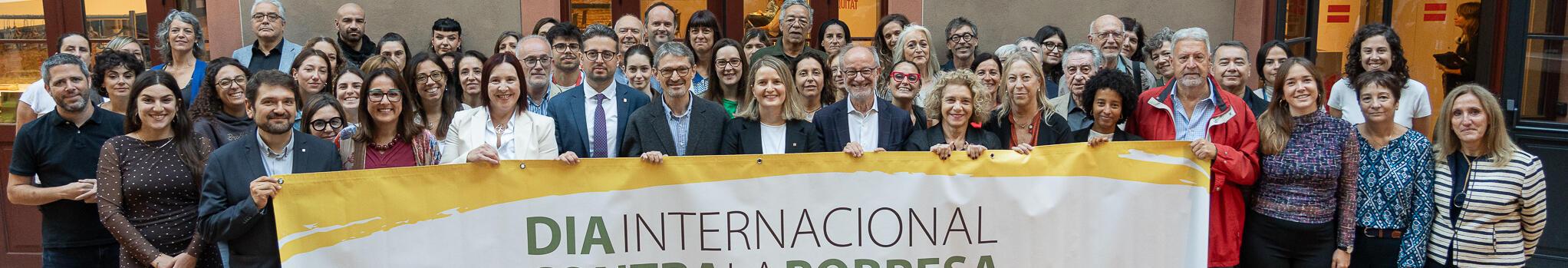 Fotografia institucional durant l'Acte del Dia Internacional per l'Erradicació de la Pobresa