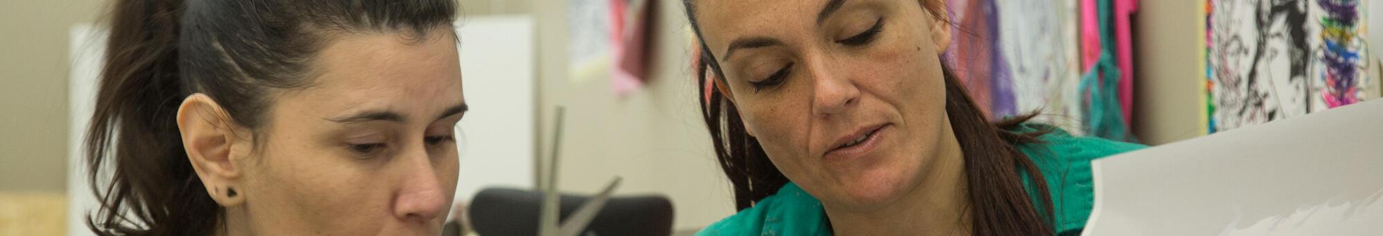 Persones al servei de teràpia ocupacional a Sínia.