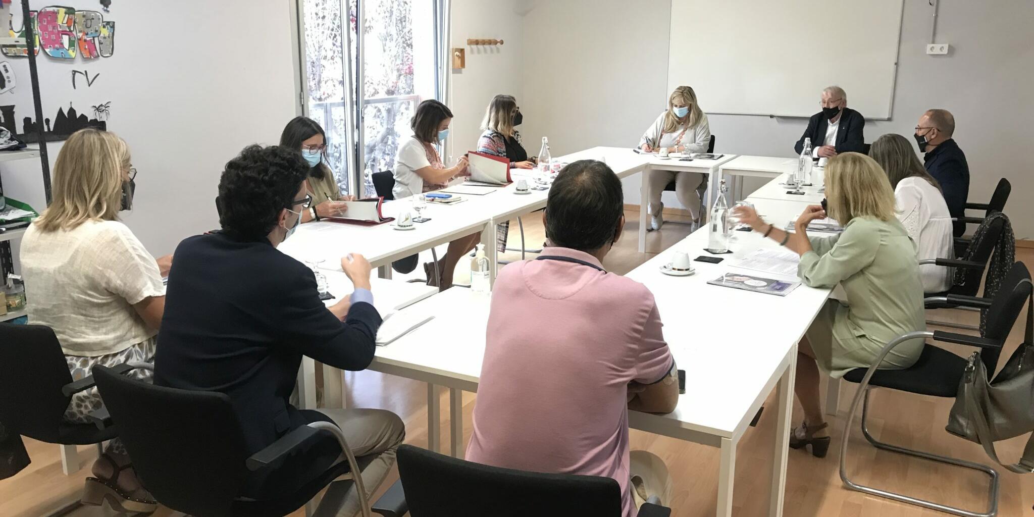 Reunió Dincat amb consellera Cervera
