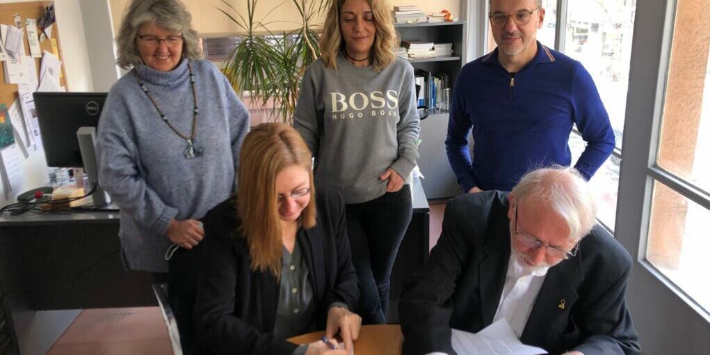 Dincat i la Federació Catalana d'Autisme signen un conveni de col·laboració