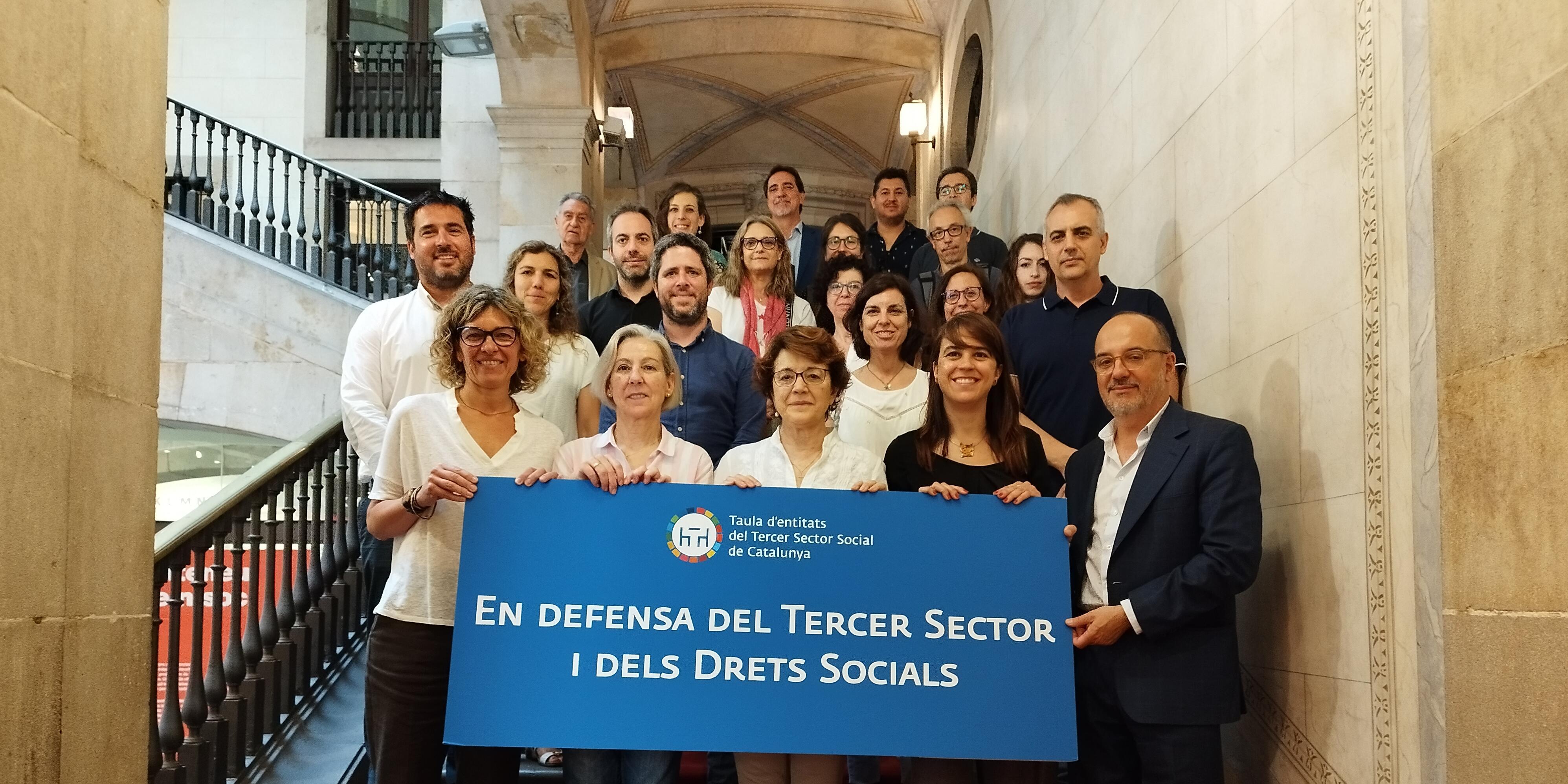 Roda de premsa per denunciar que les entitats socials estan patint el pitjor retard en el pagament de les subvencions