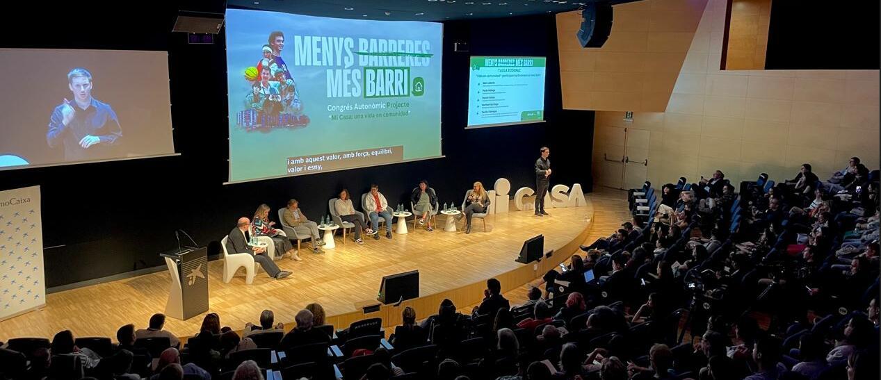 Imatge acte projecte 'Mi casa, una vida en comunidad'