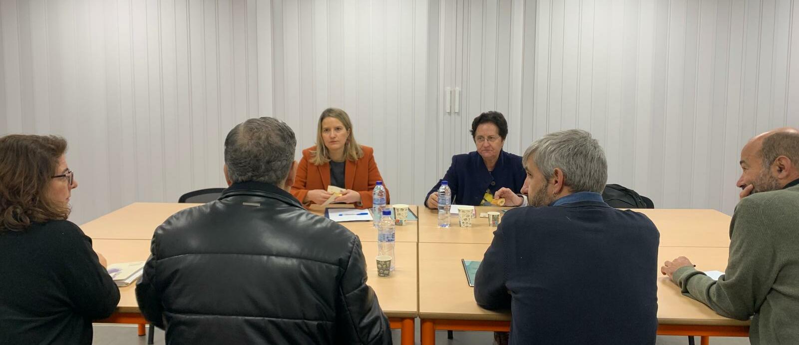 Imatge de la reunió entre FEPA i la consellera de Drets Socials i Inclusió