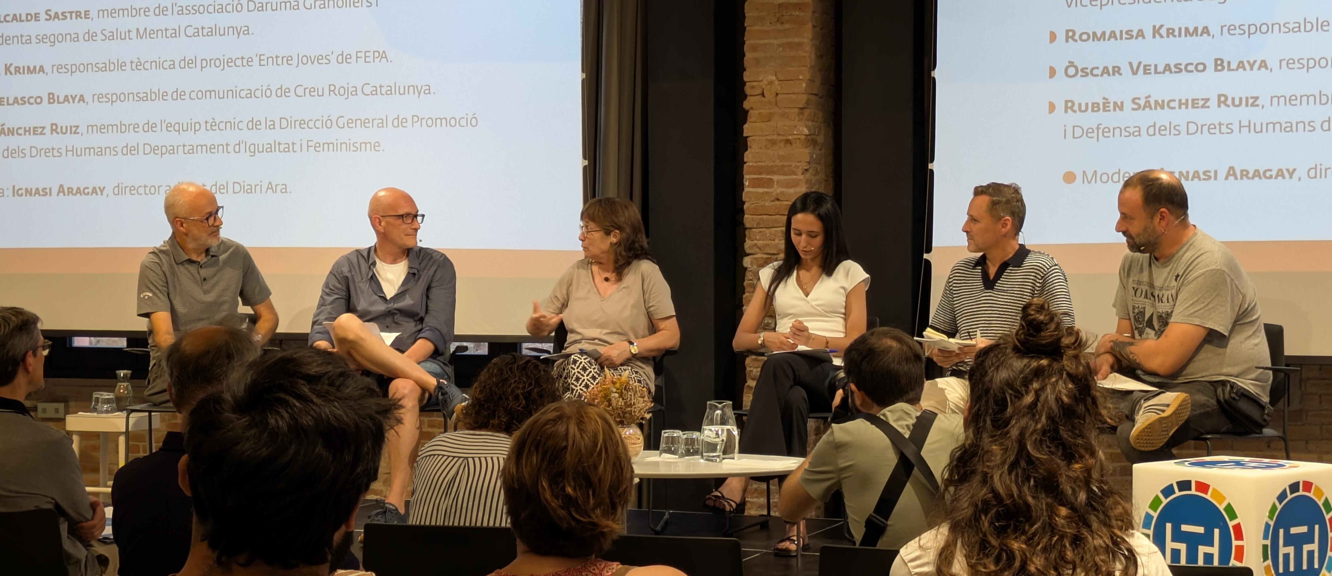 Imatge taula d'experiències del debat Catalunya Social sobre desinformació