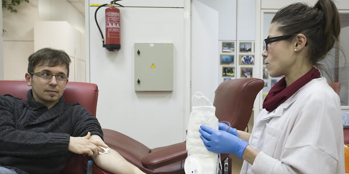 Imatge d'una persona donant sang