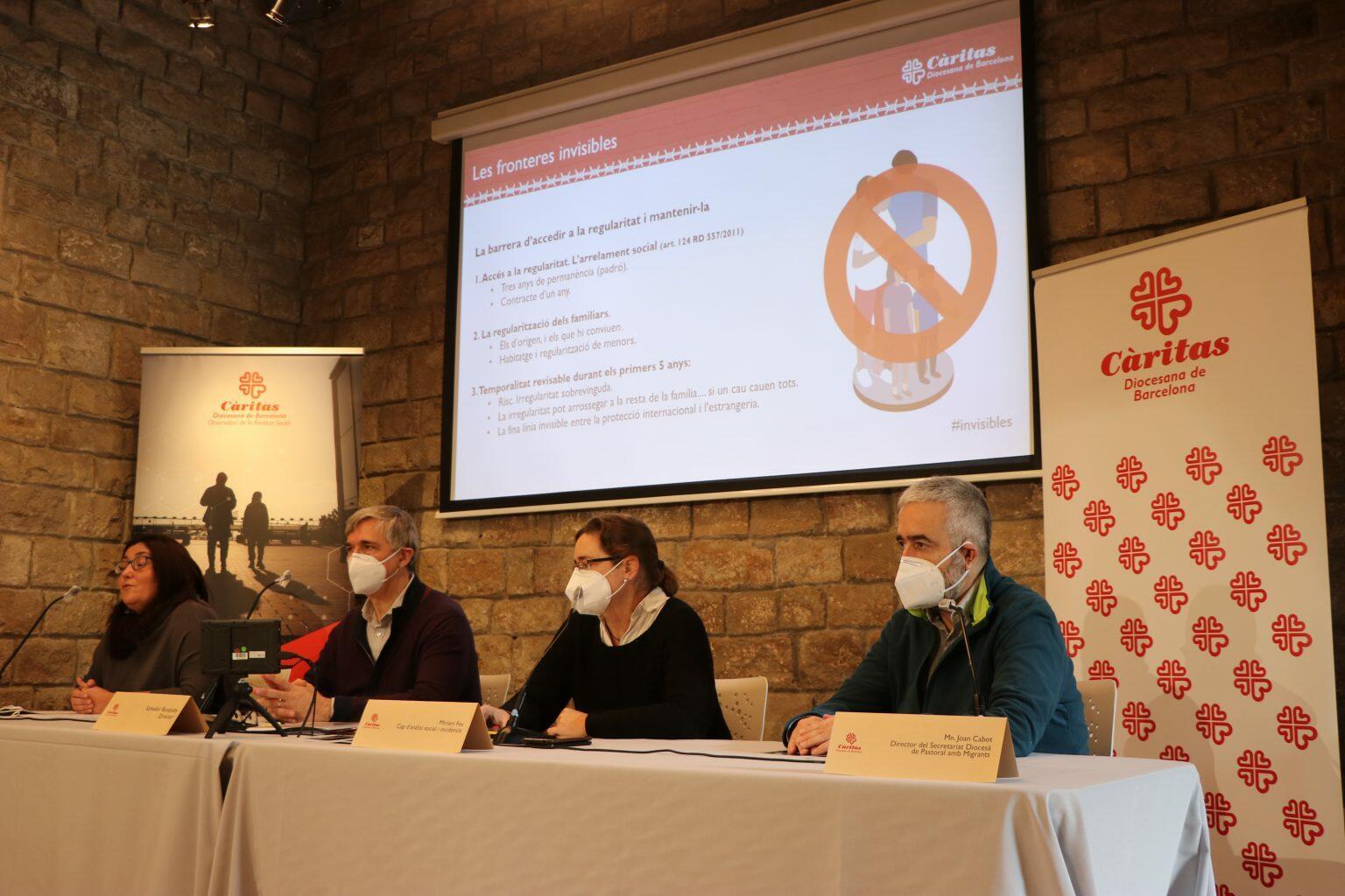 Imatge roda de premsa de presentació de l'informe Fronteres Invisibles de Càritas Barcelona