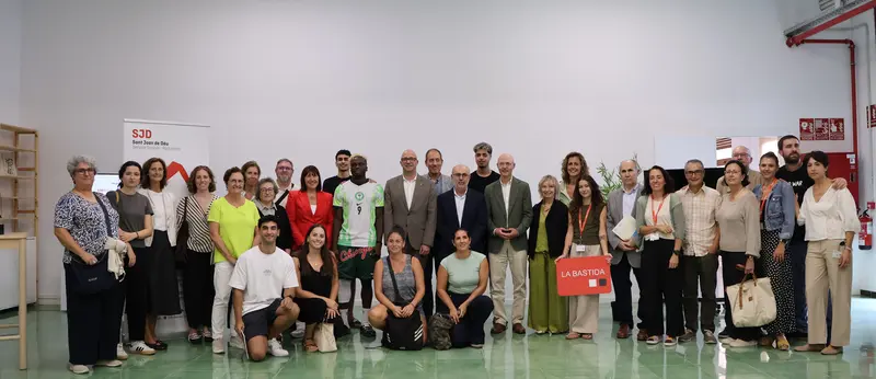Imatge de la inauguració del centre La Bastida